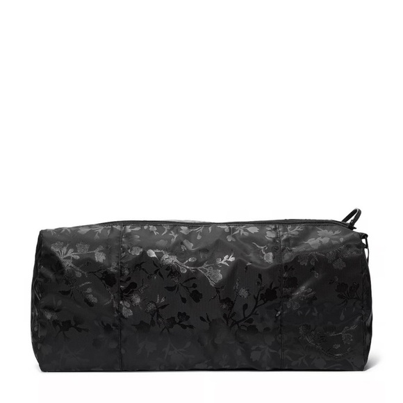 🖤 Victoria's Secret Black Floral Duffle Bag 🖤 - Picture 2 of 12